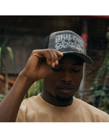 Camo Trucker Cap "Skulls"